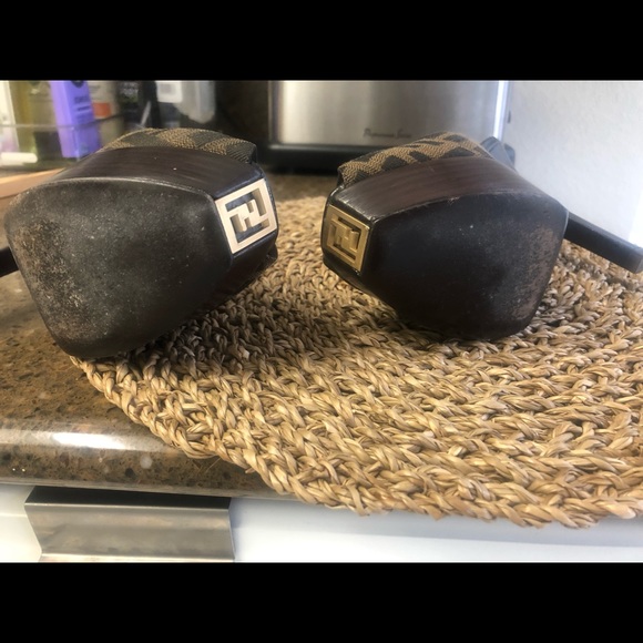 Fendi gorgeous pump - Picture 8 of 8